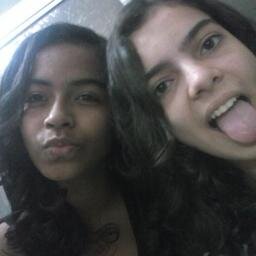 Somos 2 amigas loucasss.
Quem disse q louco ñ pode ser feliz?