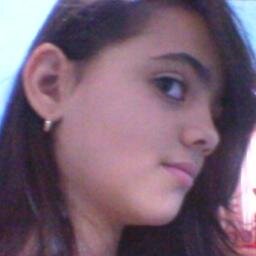 Eu sou uma BBB: Bonita,Besta e Burra.
rsrs :)