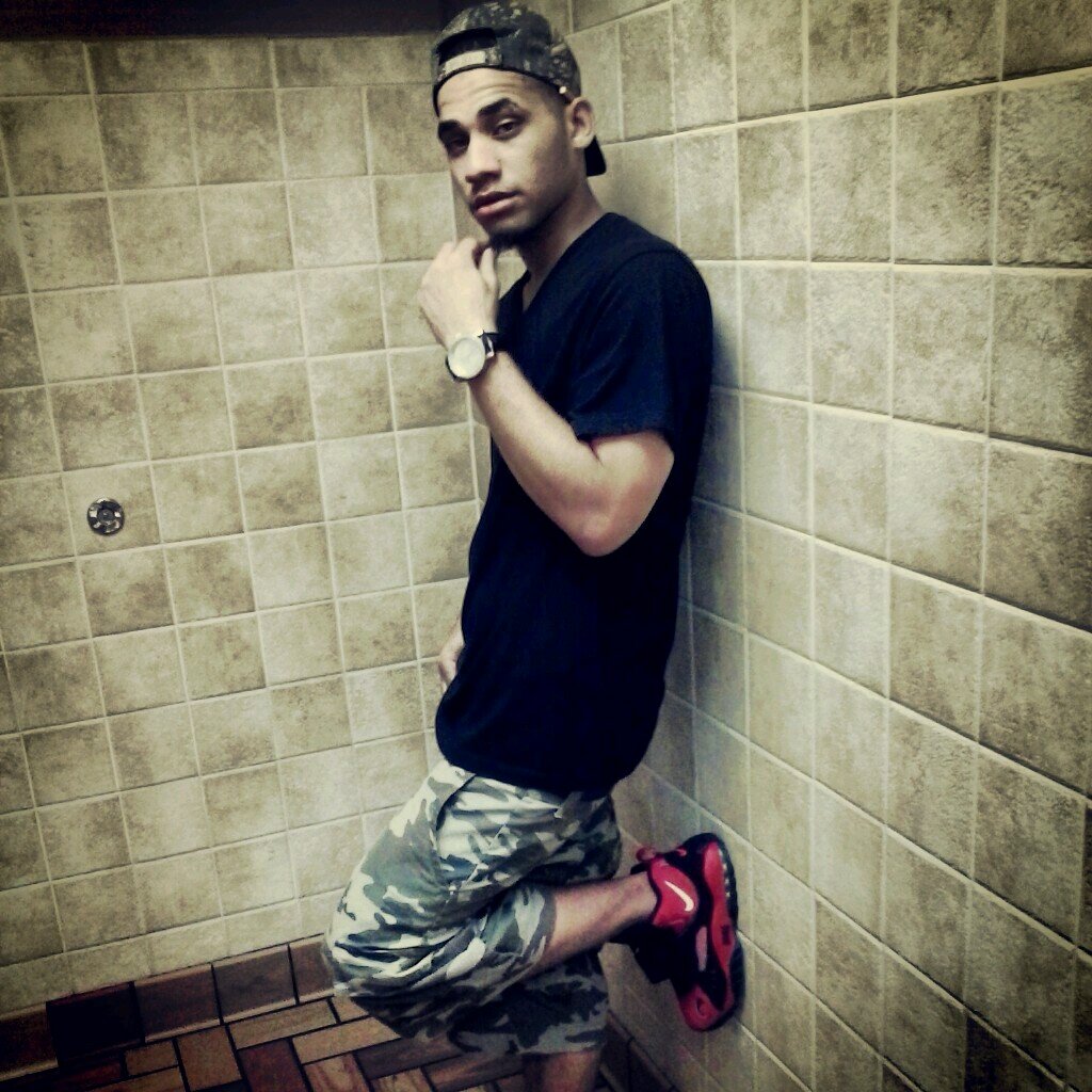 MR.INTERNATIONAL ALL IN WIT DIS RAP SHIT-LETS GET IT-IM BOUT MONEY MUSIC&THE THINGS THAT MATTER N LIFE NIGGA WUT U BOUT--.FOR BOOKING/FEATURES 804 252 8175