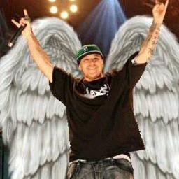 #Pamella. Fãdochorão. 15anos. Sagitáriana linda Paulista. #Retribuo quem seguir :3