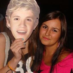 I'm Ola From Poland ;) I'm 18 and I love Football ;D and One Direction ♥ !
ROOM 94 followed me 27.01.2013 ♥

TIU Multikino ZABRZE ;)