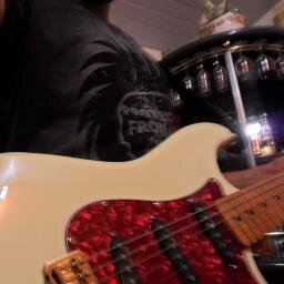 Guitarrista ( tentando) sonhador (acordado)