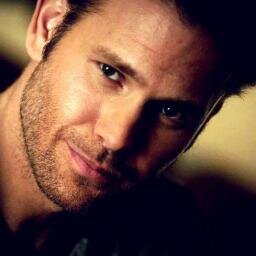 DesiredSeducer's profile picture. Vampire hunter that has consorted with the enemy. I've taken these asses under my wings: @DeadlyFangs @DarkRemorse [RP-S-MC] #DeadlyDs #Devious