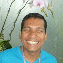 libre y amar ..lic en geografia e historia .me encanta la tecnologia,el arte,la teologia ,geografia ,la historia soy objetivo y politico social