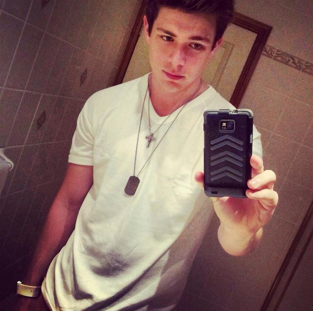 Fan account for the one and only amazing @_FabianOfficial! Good Luck Fabian! We Love You! Fabian Follows ❤