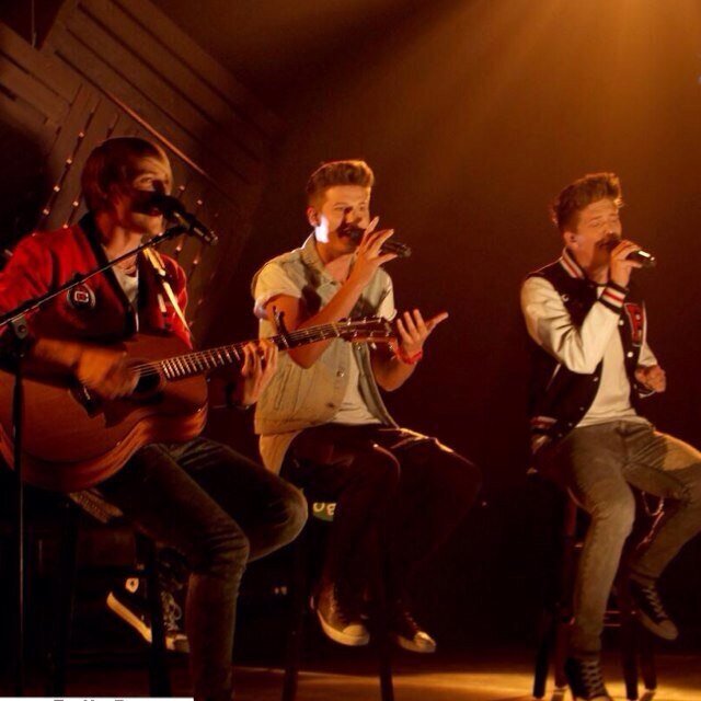 Fans of the Sweedish Brothers Band JTR!! Good Luck on the X Factor boys! We love you! @JTRofficial @JTRofficialJohn @TomJTR @RobinJTR