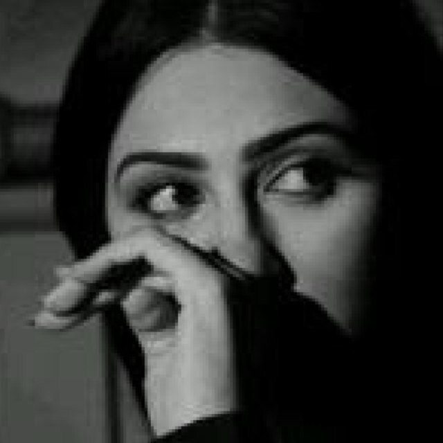 اهواك واتمنى لو انساك 
وانسى روحي وياك