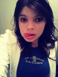 Se vocee fala taao mal assim de mim,simplesmente me supere ^^