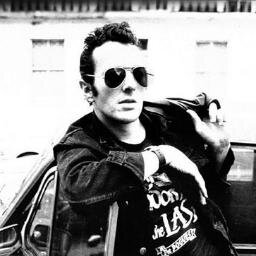 books_and_beer's profile picture. There's beer, obviously, and books. Mostly I read them, but sometimes I write them. I used to ride a tank, but I'm over that. There's also football, aka soccer.