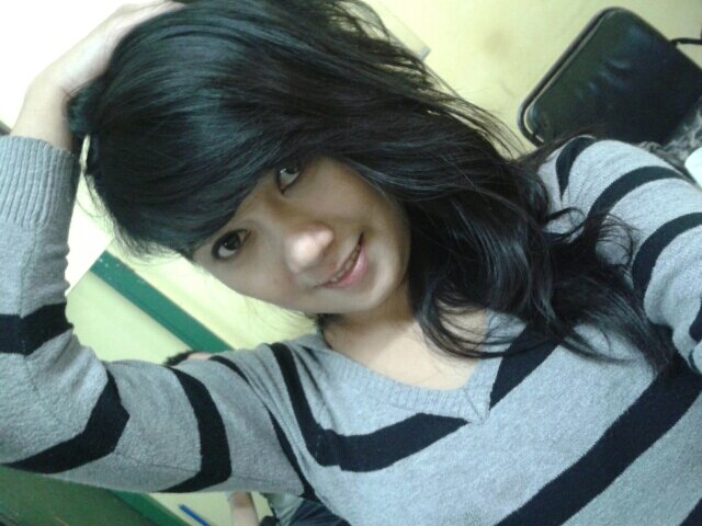 nhieneney's profile picture. mencintai kamu itu suatu anugerah karena kamu telah memberikan yg terindah untukku 3 my ayy :*