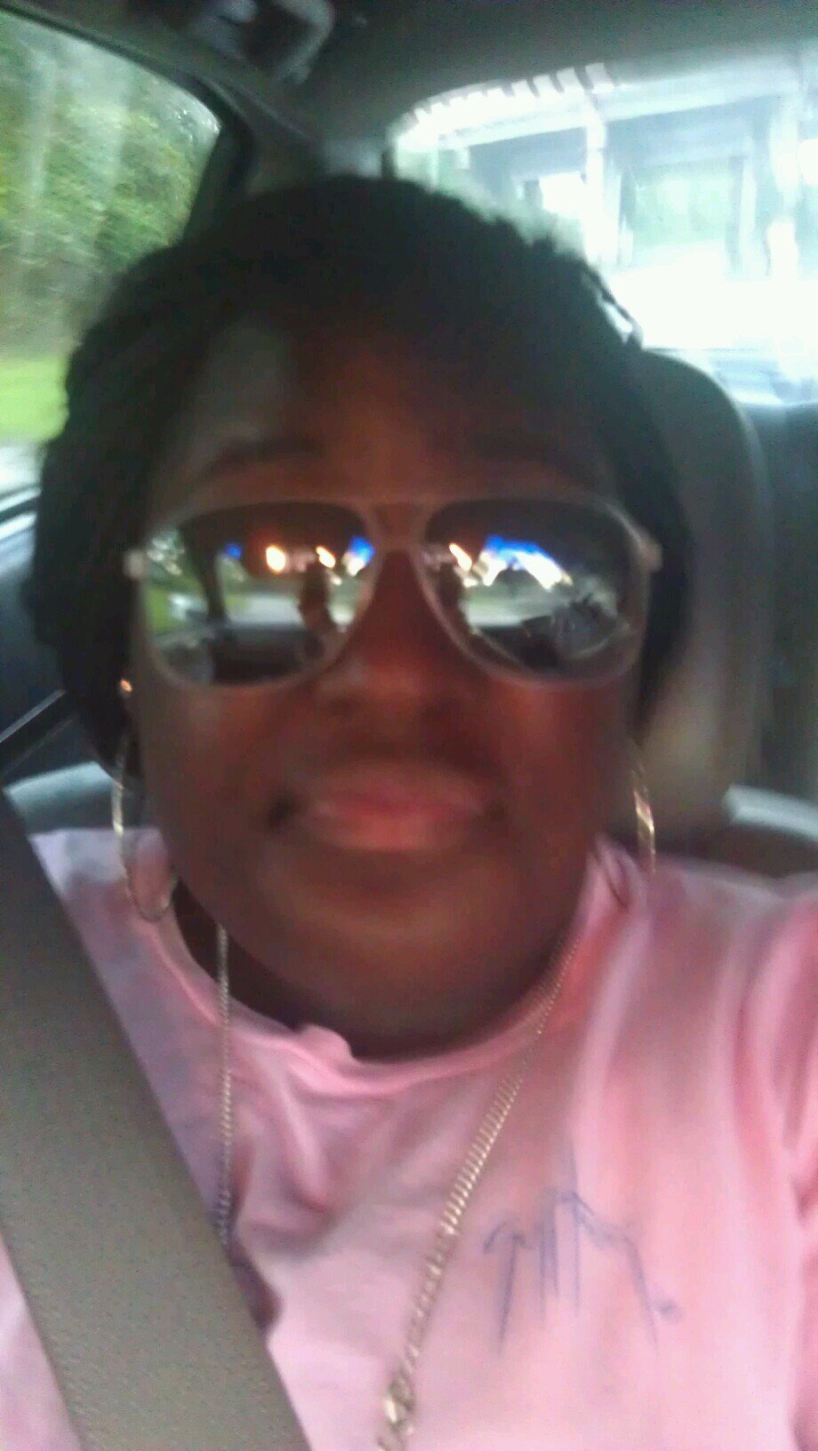 #Team im Me,/ #TeamTy-Boogieee/#the one yu hate bt your man loves;)/ Team Bqk in regular School Babeee!!!
#MissUnderStood why bc im not perfect Str8 like dhatt