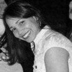 Doctora en Estomatología. 
Especialista en Odontopediatría.
Magister en Tecnología Educativa
