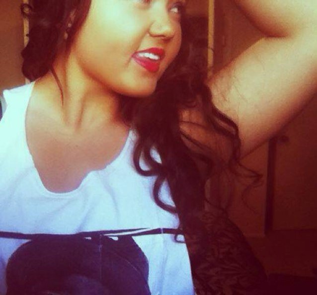 I am a Singer (: Love me hate me. Who gives a shit?