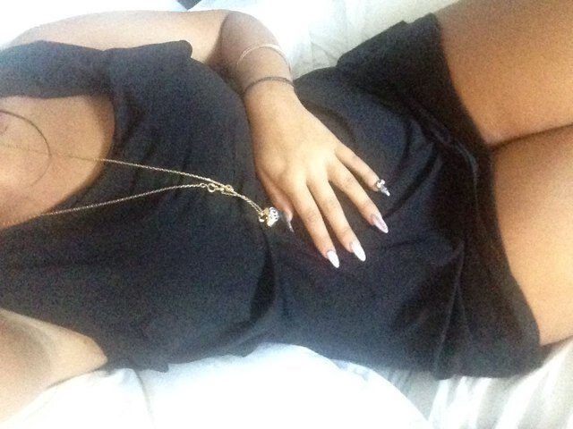 HOE PLEASE CUFF YA MAN AROUND ME