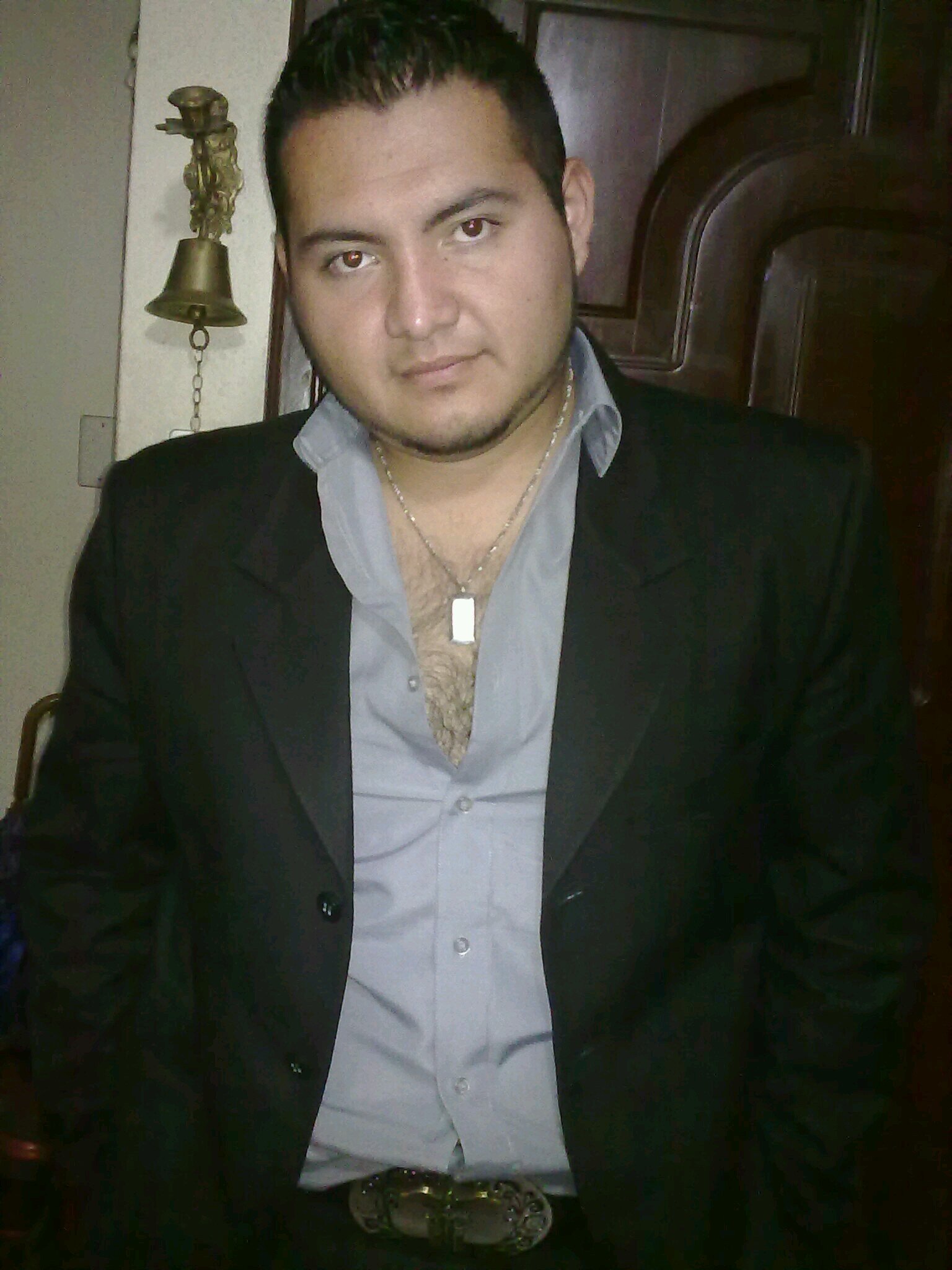 Sincero, Cariñoso, frontal y sin pelos en la lengua
