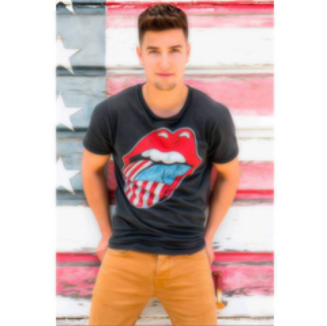 Logan se acosto con la bio. Vos ves a Logan como un pervertido, maniaco sexual, mujeriego y whore, yo tambien.