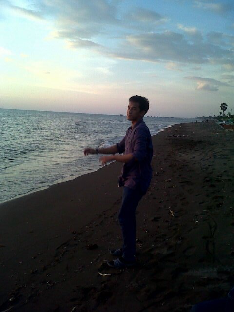 Donnysatria91's profile picture. Optim is me