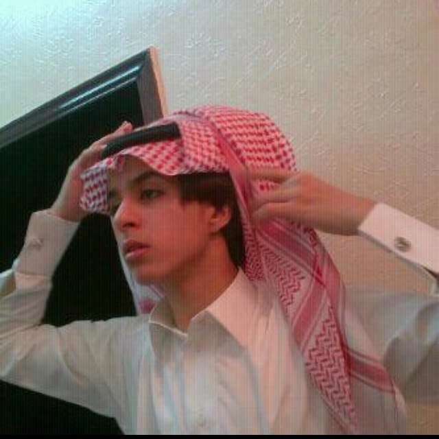 وذكرت سطرن لإبن فطيس رددته
ياجرح كبدّي ، عليه ويابري حالي