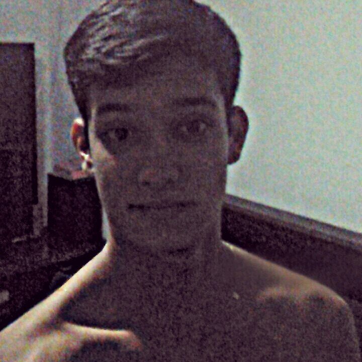 Eu faço da dificuldade a minha motivação, a volta por cima, vem na continuação.
O que se leva dessa vida é o que se vive o que se faz.