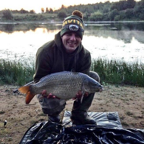 Husband,father of two  full-time joiner wished i was full-time carp angler hope to be on the bank soon #nufc