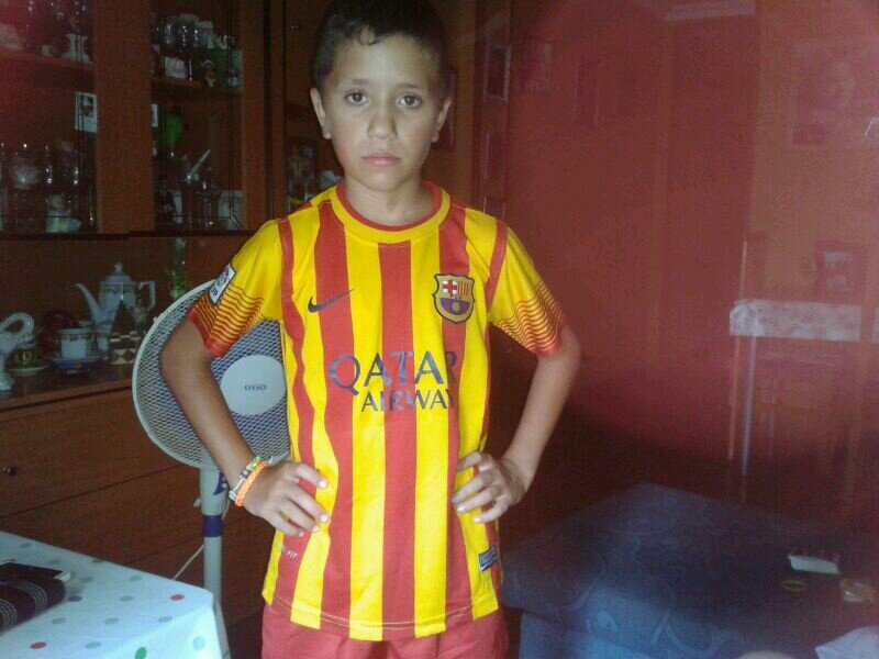 seguime rapido yos seguire y os ablare porfavor seguime