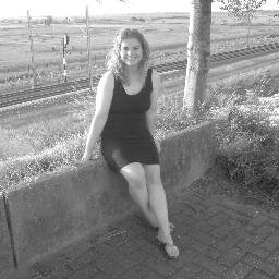 33 jaar, een dochter van 14 en een heel leuk huisje :-)

Oké, we zijn 5 jaar verder nu 😉
