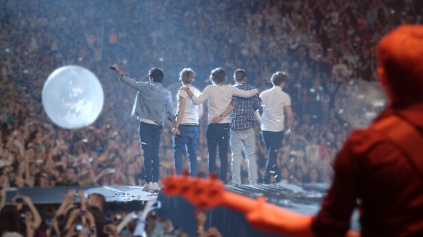 5 idiot @onedirection @Louis_Tomlinson@zaynmalik@real_Liam_payne@NiallOfficial@Harry_Styles Follow Us if you true Directioner!.