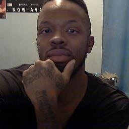 It's reko 2d4 AKA Skinny Bastard AKA Nigga Roochie..................Yeah