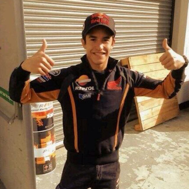 バイク.MOTOGP.F1//軍事ミリタリー//ドッジボール(公式)///アニメは進撃の巨人・ワンピースだけがが好きです!他は好きじゃありません! どれかあったらフォローよろしくお願いします!なくてもフォローよろしくお願いします!! ちなみに国田中3でっす!!
