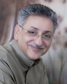 كاتب في صحيفة عكاظ السعودية 
محب للثقافة والفنون ...  تويتر يشعرني بأنني أعوم في فضاء السايبر