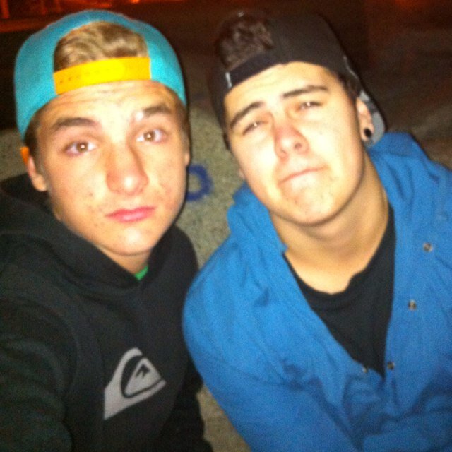 ASurfLive's profile picture. 15. Competitive Player. PS3. SMG. Actualmente en @KrowPS3 ID: KroW-MayeR Surf es mi pasion! No surf no live!!