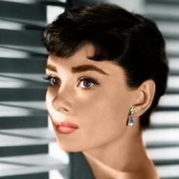 GreenSubmarin's profile picture. Un hombre con una idea nueva es un loco ... hasta que la idea triunfa. 
Mark Twain (1835-1910)