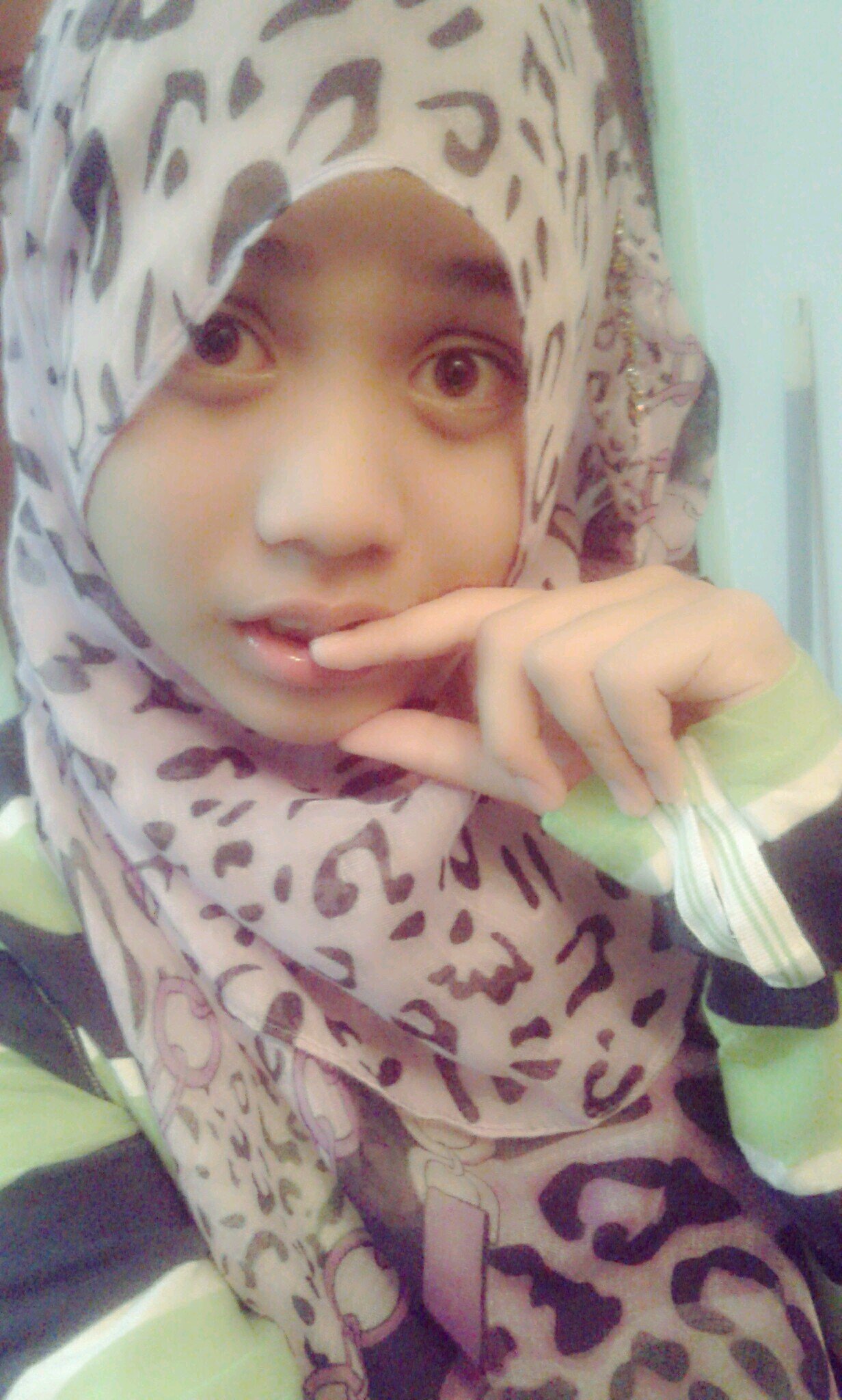 haii2 ^^ assalammualaikum = me Lysa sudahh dtaken with someone :* .. orangg baruu di twitter :') you follow me , i follow u back dear :* I LOVE YOU