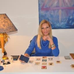ESPIRITUALISTA  e  TARÓLOGA
