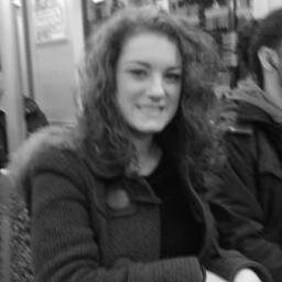 Passionate about social change, real life-skills education, and social innovation. Also in love with music, travelling and giraffes.
