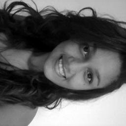 Ninguém além de você está no controle da sua felicidade, portanto,  ajuste as velas e corrija o rumo. :D