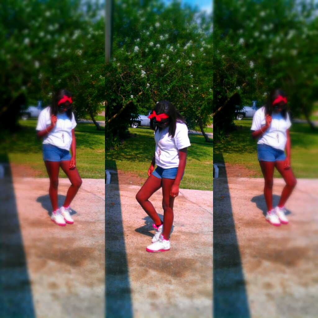 bio ? i rather not do . ! but yhu follow me nd ill follow back . !