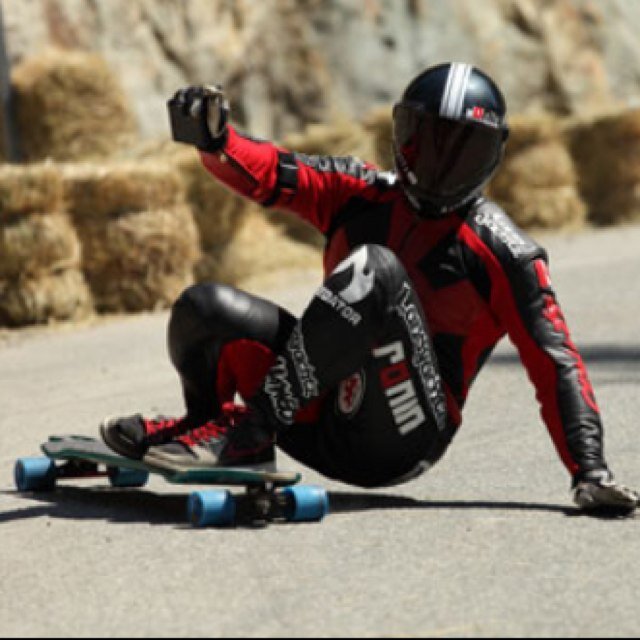 demonlongboard's profile picture. 