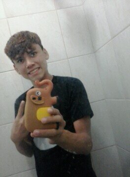 Sou legal,adoro funk,e adoro me diverti... Me seguir aiii.
