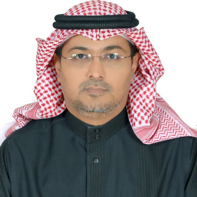 استشاري طب الاسرة رئيس قسم طب الاسرة في عيادتي والمدير الطبي فرع الصفا