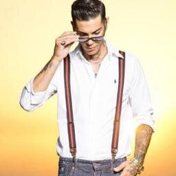 e no, non è malinconia, non è pessimismo, è solo un quadro disegnato dal realismo...  #EmisKilla #EmilianoGiambelli