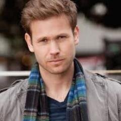 i gave you a free follow so go follow @siredbydamon and @SiredtoDE_KC they follow back!