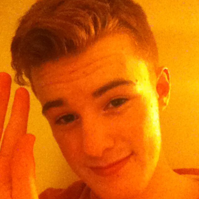 AndrewMoffat987's profile picture. 