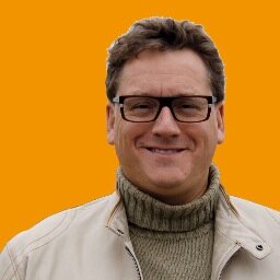Tornadosprallig föreläsare och advisor på Culture Management som passionerat tror på ett kreativt och stringent ledarskap samt att alla både kan och vill bidra…