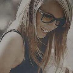 pretysemo's profile picture. لست متكبرة ومن يرانى هكذا فهو الذى يرى نفسه صغيرا امامى