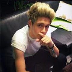 hey sexy bitches! you just got a free follow from @weyy_heyy_niall If you could go follow me on tht account it would mean a lot 3 I follow back just ask