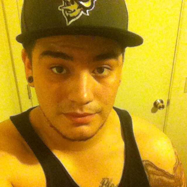 Follow me hoes:D