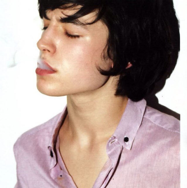 Son of Apollo || 19 || Stoner || FC: Ezra Miller || @Bclla 's big bro || Vegan || Independent || Tummies are adorable. || What is a shirt? || 18+