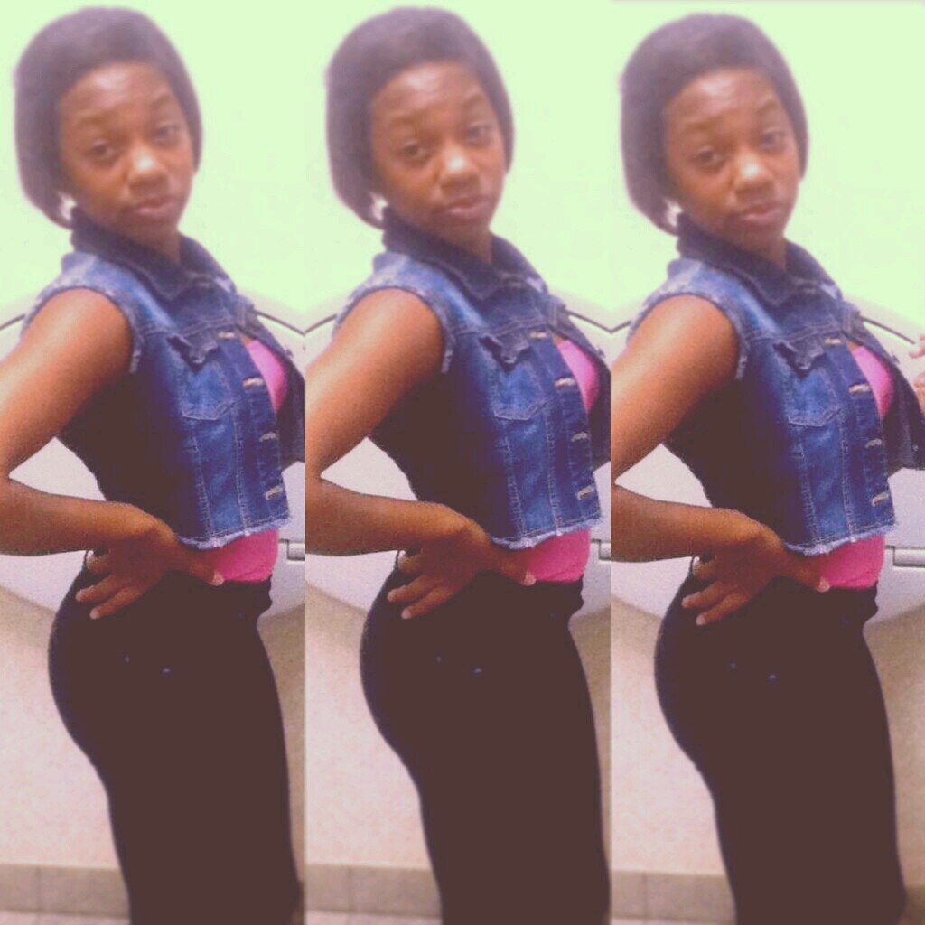 #FOLLOW BACC #UGLY GANG #BODY OF A GODDESS ! Follow my Favorite person @Trap_Godess ♡ .