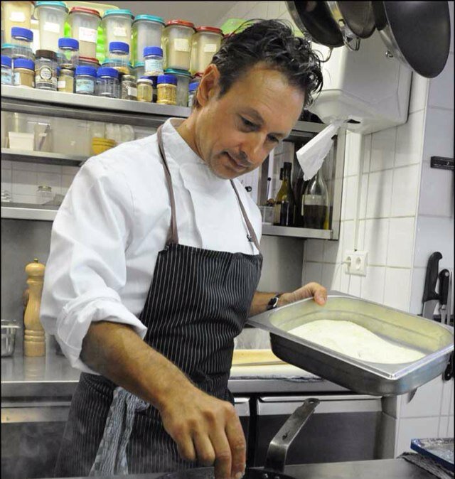 Chef kok - wielrennen - levensgenieter - La douce France. Anyone who lives within their means, suffers from a lack of imagination.